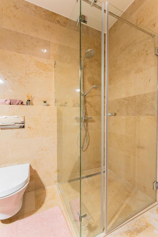 Rose Lux Residence ブダペスト エクステリア 写真